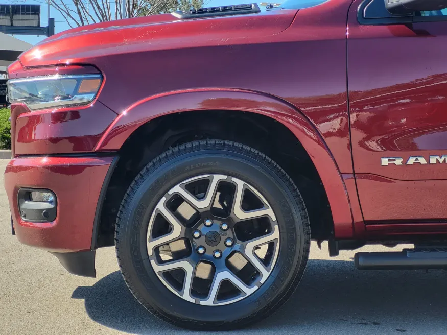 2025 RAM 1500 Laramie | Photo 8 of 25