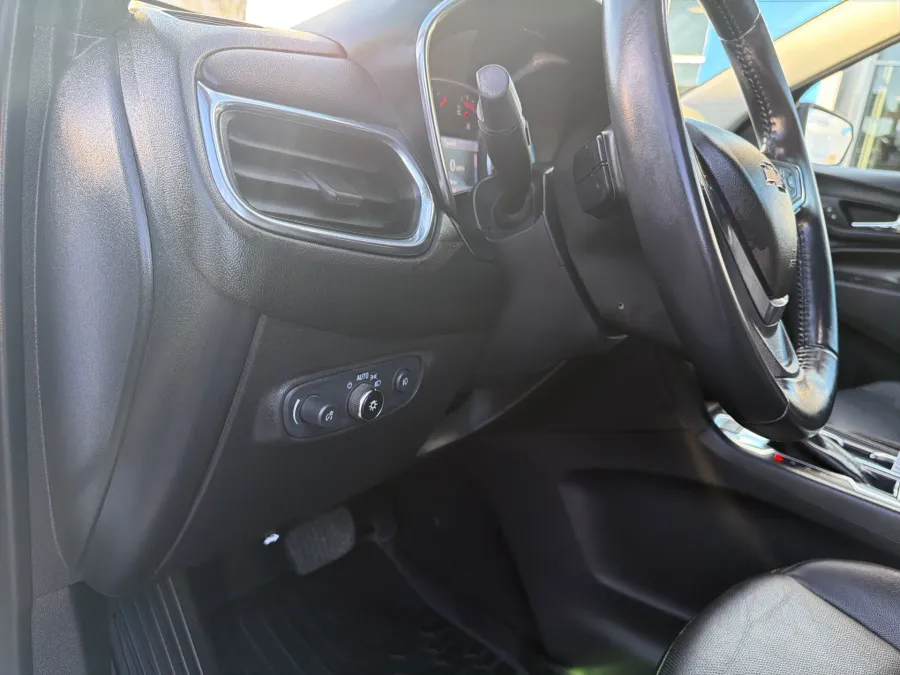 2021 Chevrolet Equinox LT | Photo 14 of 21