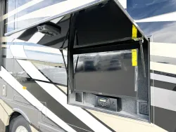 2024 Newmar Bay Star 3626 | Thumbnail Photo 26 of 31