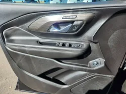 2024 GMC Terrain SLT | Thumbnail Photo 5 of 28