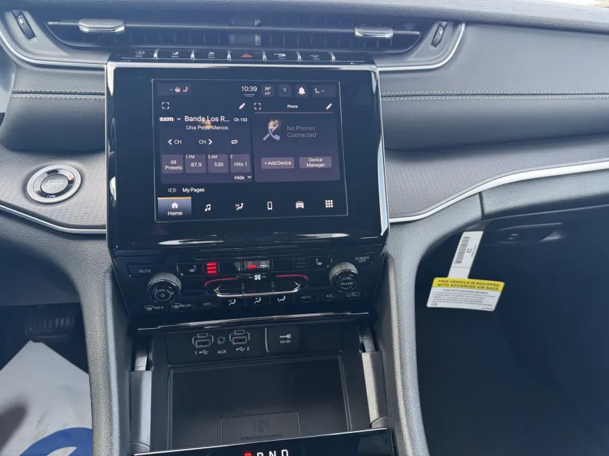 2025 Jeep Grand Cherokee Altitude X | Photo 14 of 16