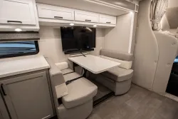 2026 Renegade Veracruz 32VDS | Thumbnail Photo 13 of 17