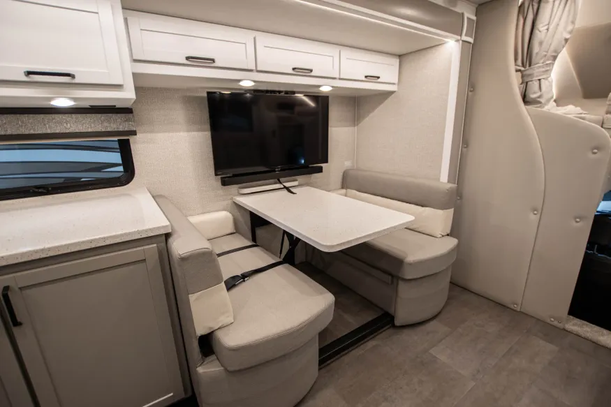 2026 Renegade Veracruz 32VDS | Photo 13 of 17