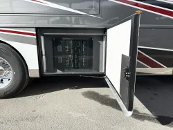 2025 Newmar Dutch Star 4369 | Thumbnail Photo 29 of 33