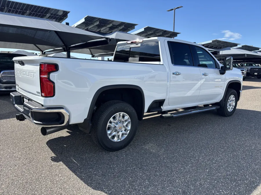 2026 Chevrolet Silverado 2500HD LTZ | Photo 4 of 20