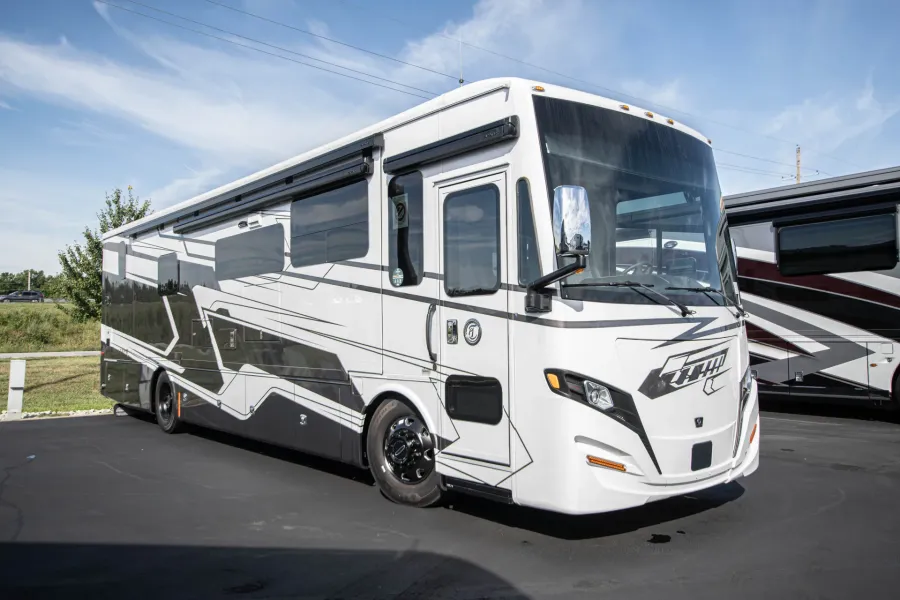 2026 Tiffin Allegro Red 37BA | Photo 7 of 27