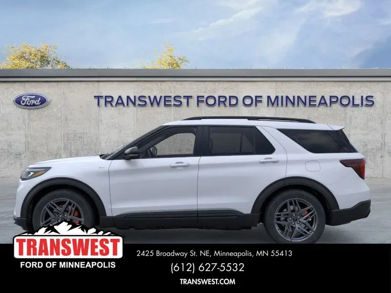2026 Ford Explorer ST-Line | Photo 2 of 23
