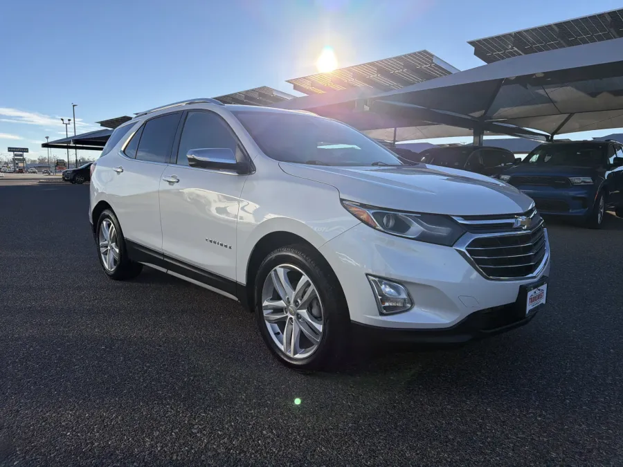 2020 Chevrolet Equinox Premier | Photo 6 of 22