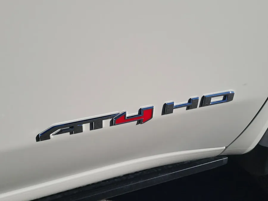 2026 GMC Sierra 2500HD AT4 | Photo 7 of 23