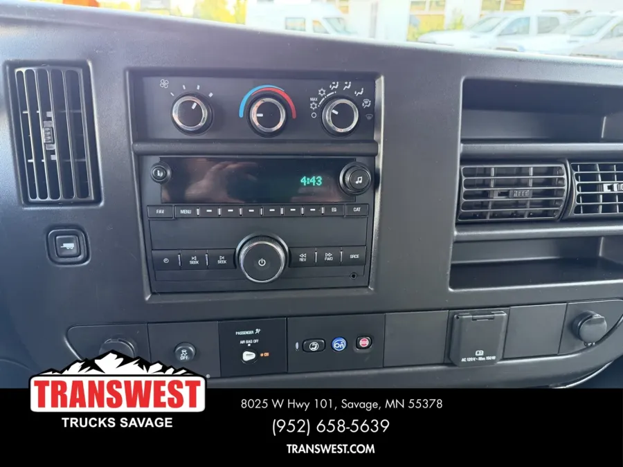 2021 Chevrolet Express | Photo 7 of 18