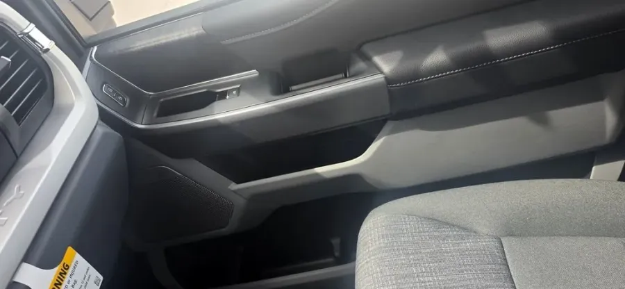 2026 Ford Super Duty F-250 | Photo 24 of 28