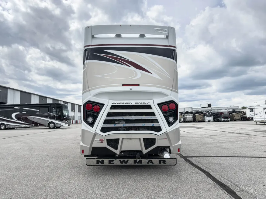 2026 Newmar Dutch Star 4369 | Photo 5 of 43