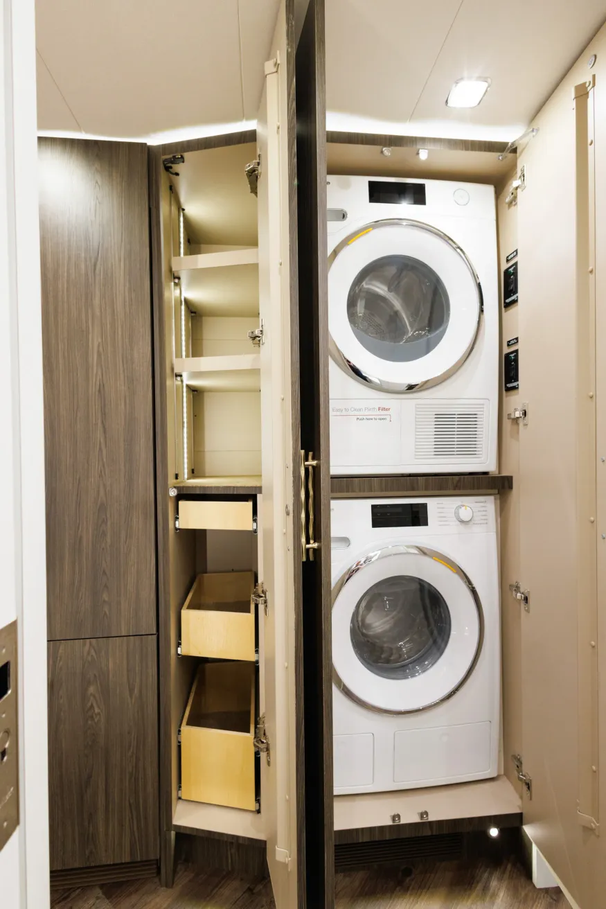 2026 Emerald Prevost H3-45 Triple Slide | Photo 13 of 29