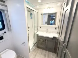 2026 Newmar Super Star 4159 | Thumbnail Photo 13 of 34
