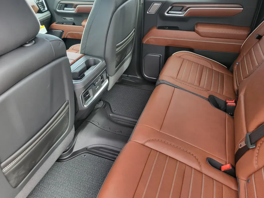 2026 GMC Sierra 1500 Denali Ultimate | Photo 24 of 27