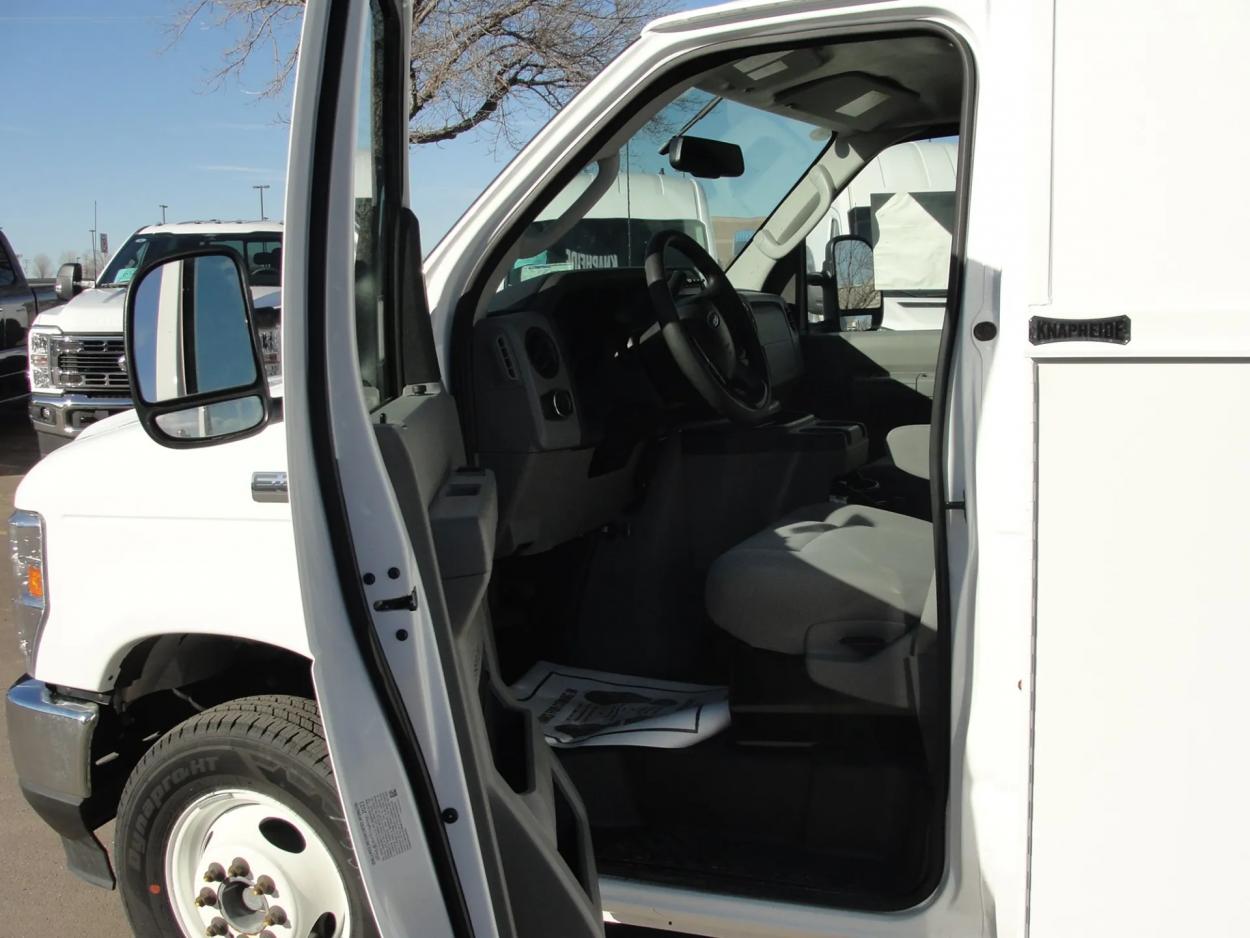 2024 Ford E350 | Photo 14 of 17