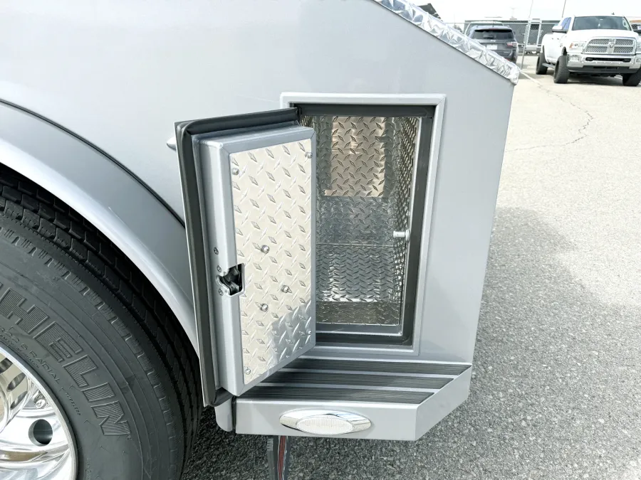 2024 Freightliner M2 106 Plus Summit Hauler | Photo 13 of 23