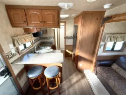 2009 Bison Stratus 3HGNLQ | Thumbnail Photo 3 of 24