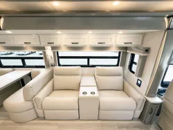 2026 Newmar Dutch Star 4081 | Thumbnail Photo 8 of 30