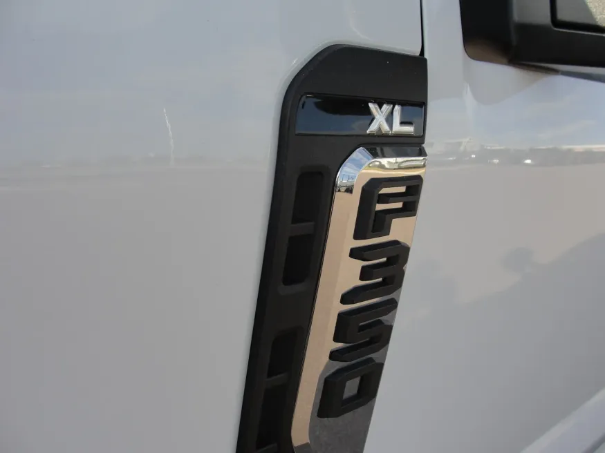 2026 Ford F-350 | Photo 6 of 16