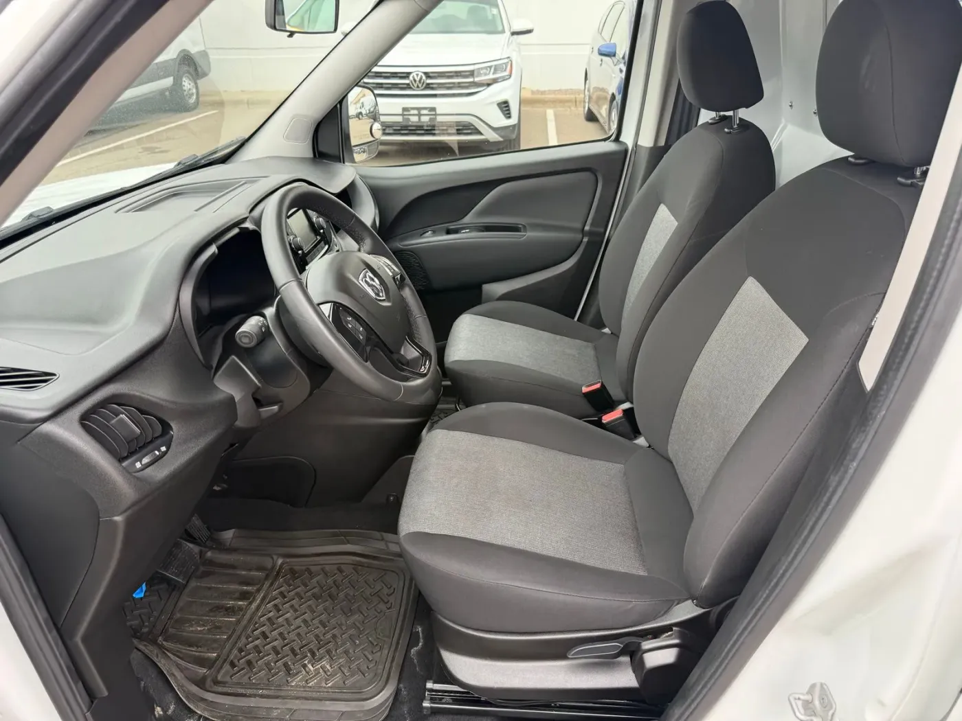 2021 RAM Promaster | Photo 4 of 21