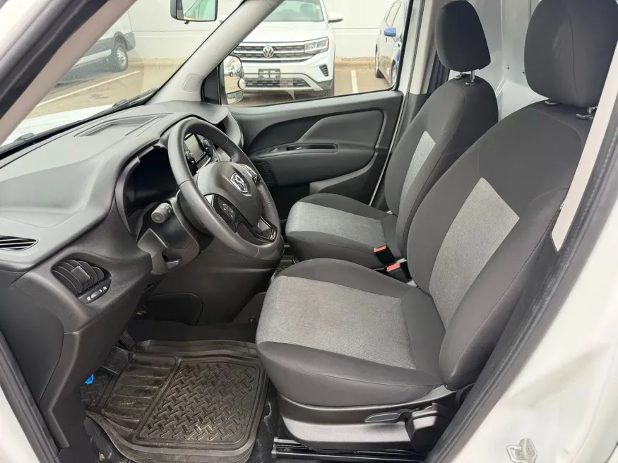 2021 RAM Promaster | Photo 4 of 21