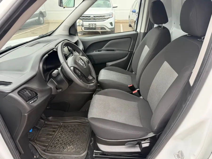 2021 RAM Promaster | Photo 4 of 21