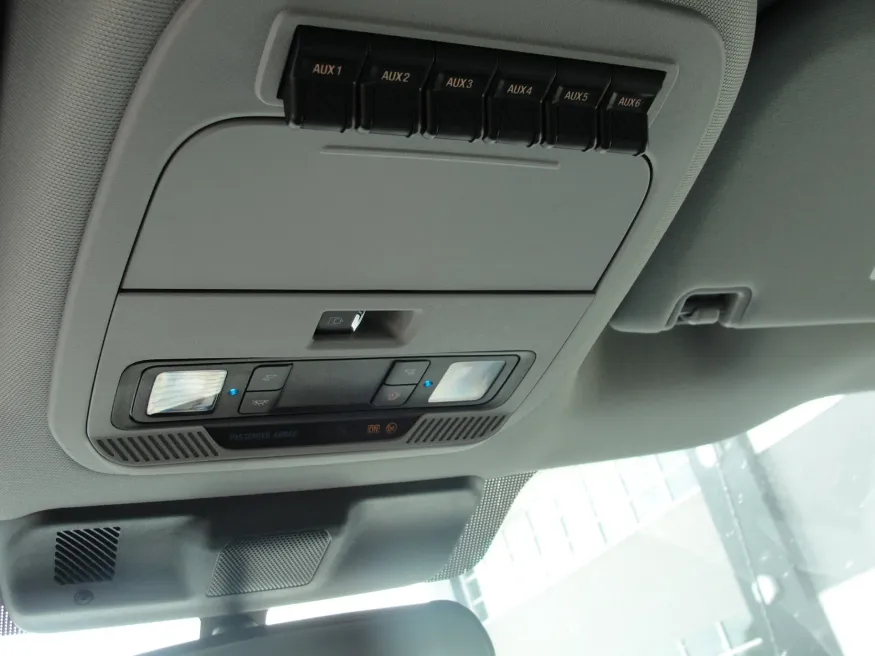 2025 Ford F-550 | Photo 14 of 17