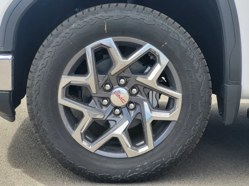 2026 GMC Sierra 1500 SLT | Photo 9 of 26