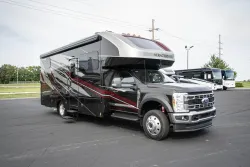 2026 Renegade Veracruz 32VDS | Thumbnail Photo 8 of 17