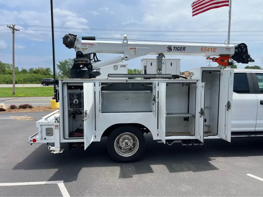 2018 Ford Super Duty F-550 XL | Photo 20 of 21