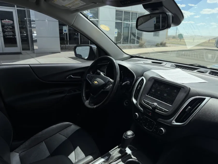 2020 Chevrolet Equinox LT | Photo 12 of 18