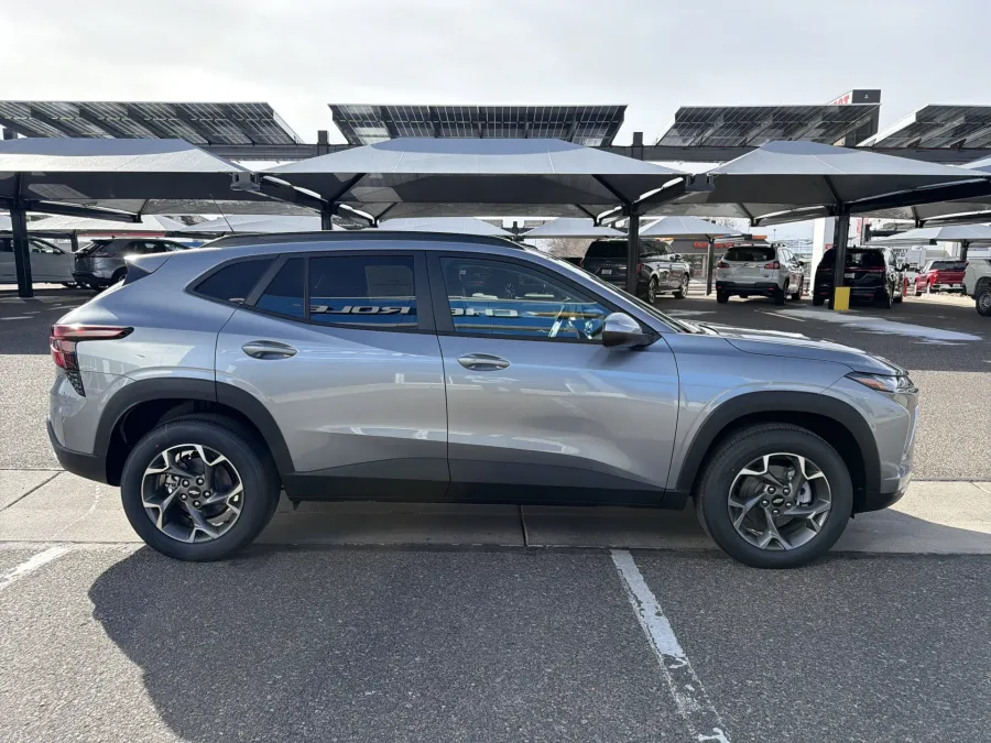 2026 Chevrolet Trax LT | Photo 5 of 19