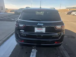 2022 Jeep Compass Limited | Thumbnail Photo 6 of 24