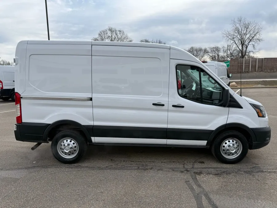 2023 Ford Transit-250 Base | Photo 14 of 20