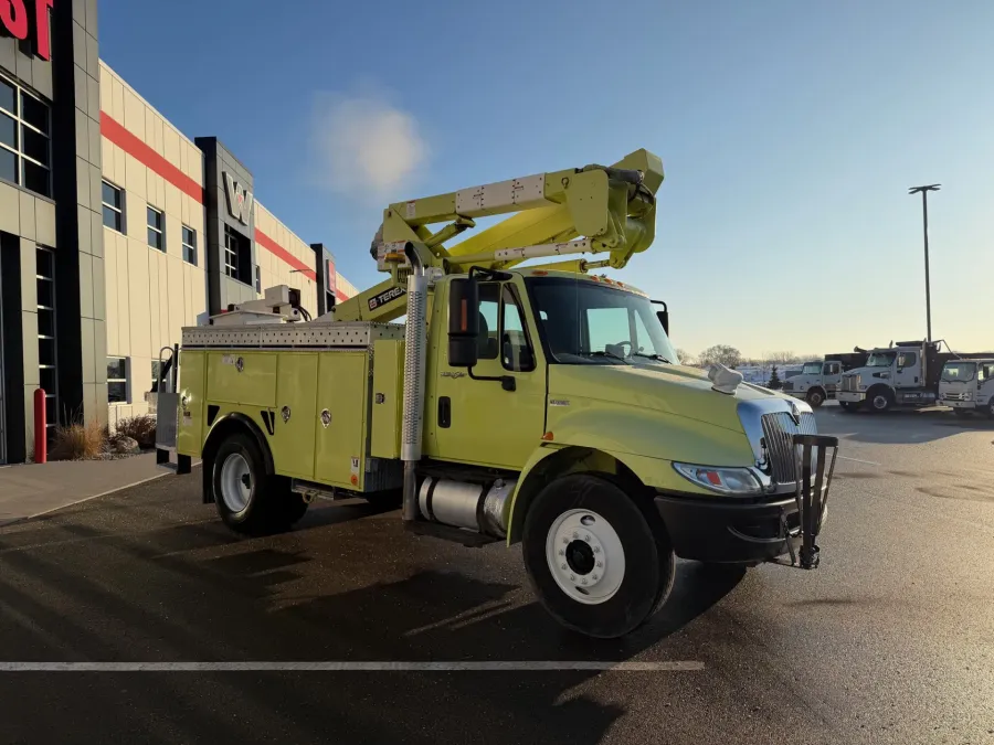 2013 International 4300 | Photo 5 of 10