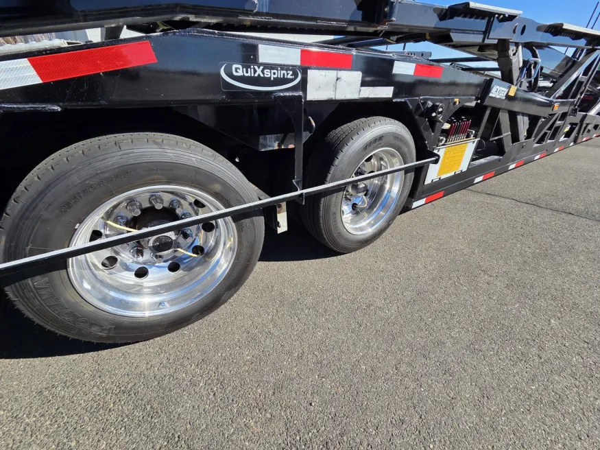 2022 Peterbilt 389 | Photo 18 of 40