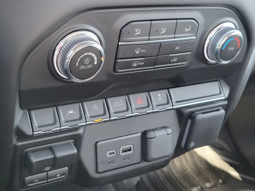 2026 GMC Sierra 1500 Pro | Photo 16 of 22