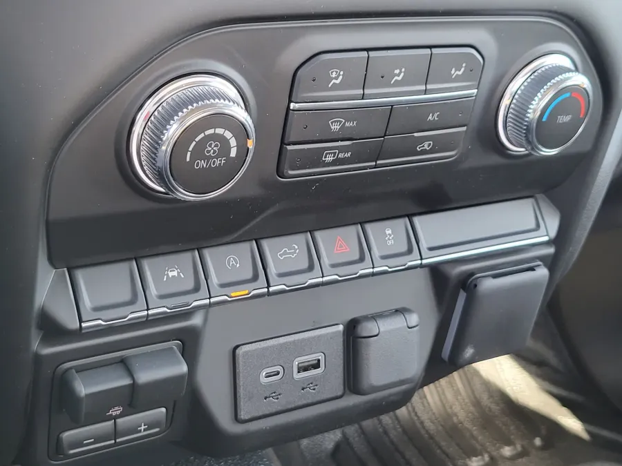 2026 GMC Sierra 1500 Pro | Photo 16 of 22