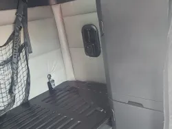 2022 Freightliner Cascadia | Thumbnail Photo 17 of 25