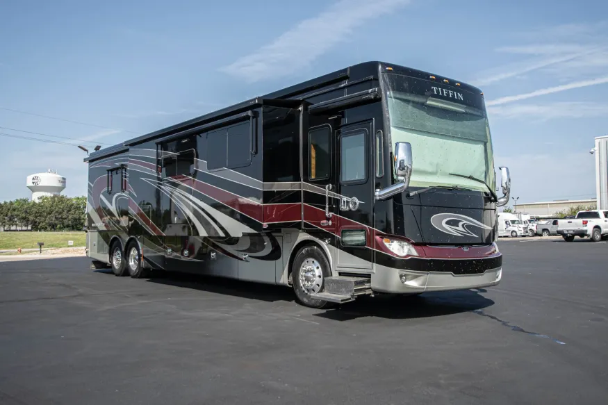 2018 Tiffin Allegro Bus 45OPP | Photo 7 of 33