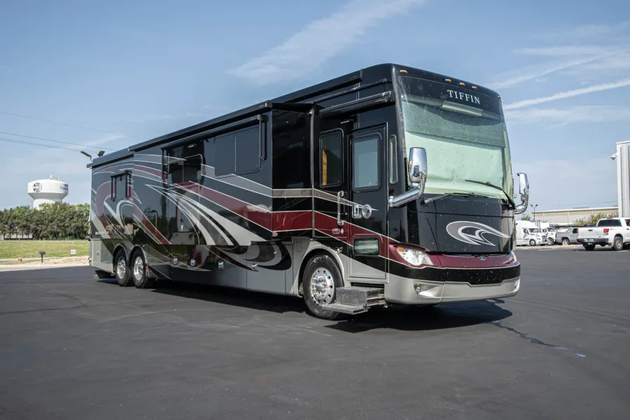 2018 Tiffin Allegro Bus 45OPP | Photo 7 of 33