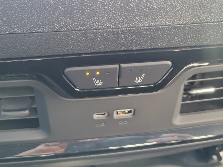 2026 GMC Sierra 2500HD AT4X | Photo 30 of 33