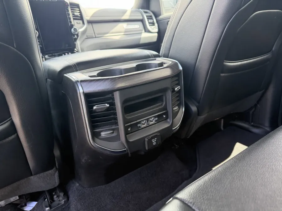 2025 RAM 1500 Laramie | Photo 9 of 19