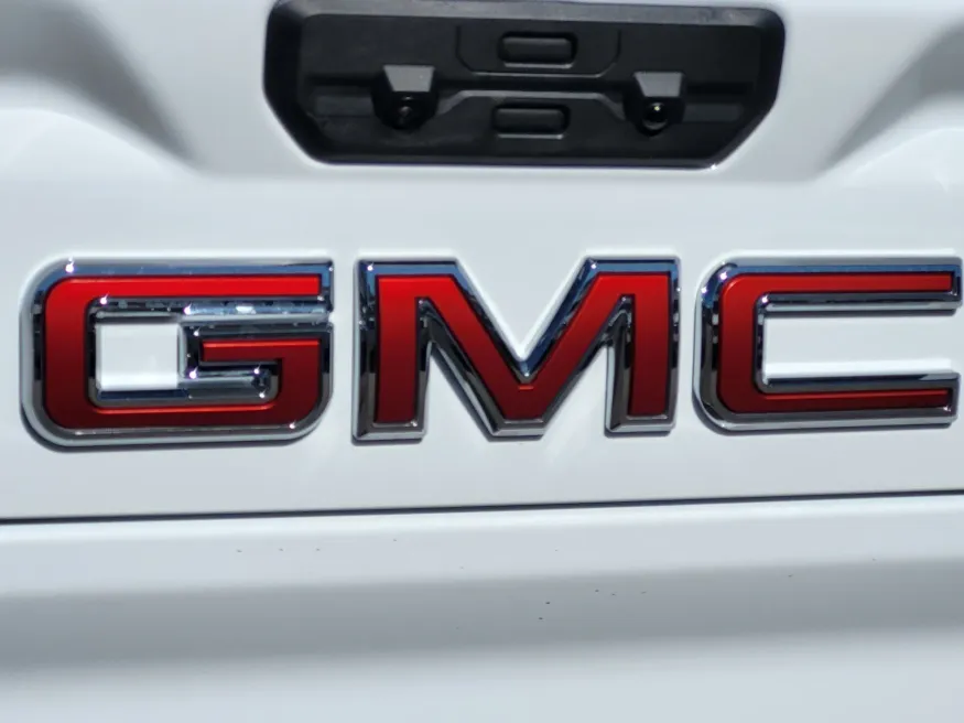 2026 GMC Sierra 2500HD Denali | Photo 10 of 25