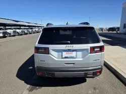 2026 Jeep Cherokee Limited | Thumbnail Photo 2 of 23