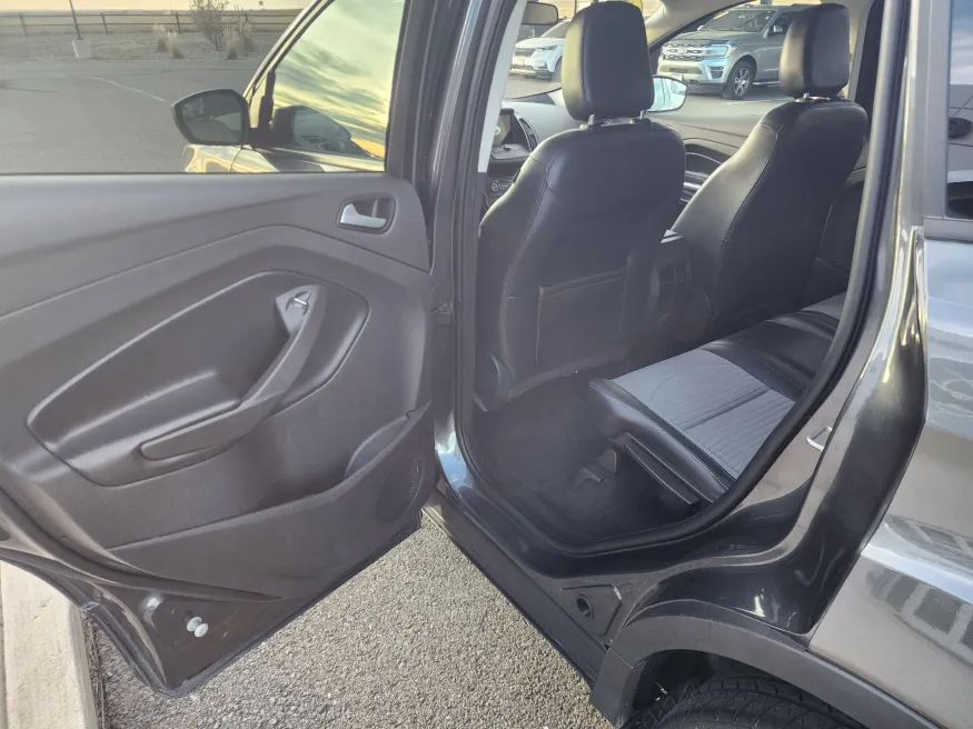 2019 Ford Escape SE | Photo 11 of 24