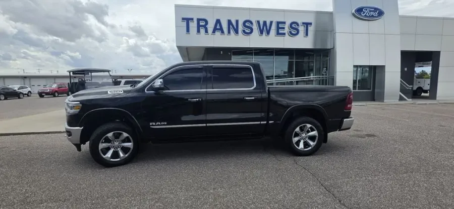2022 RAM 1500 | Photo 4 of 35