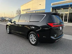 2023 Chrysler Pacifica Touring L | Thumbnail Photo 2 of 22