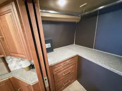 2017 Emerald Prevost X3-45 Double Slide | Thumbnail Photo 22 of 34